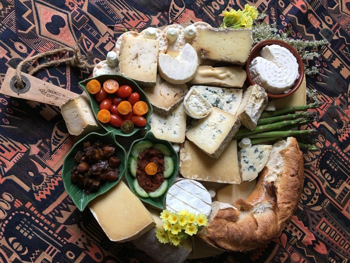 Le Coteau D'Olliergues Bed & Breakfast Bagian luar foto